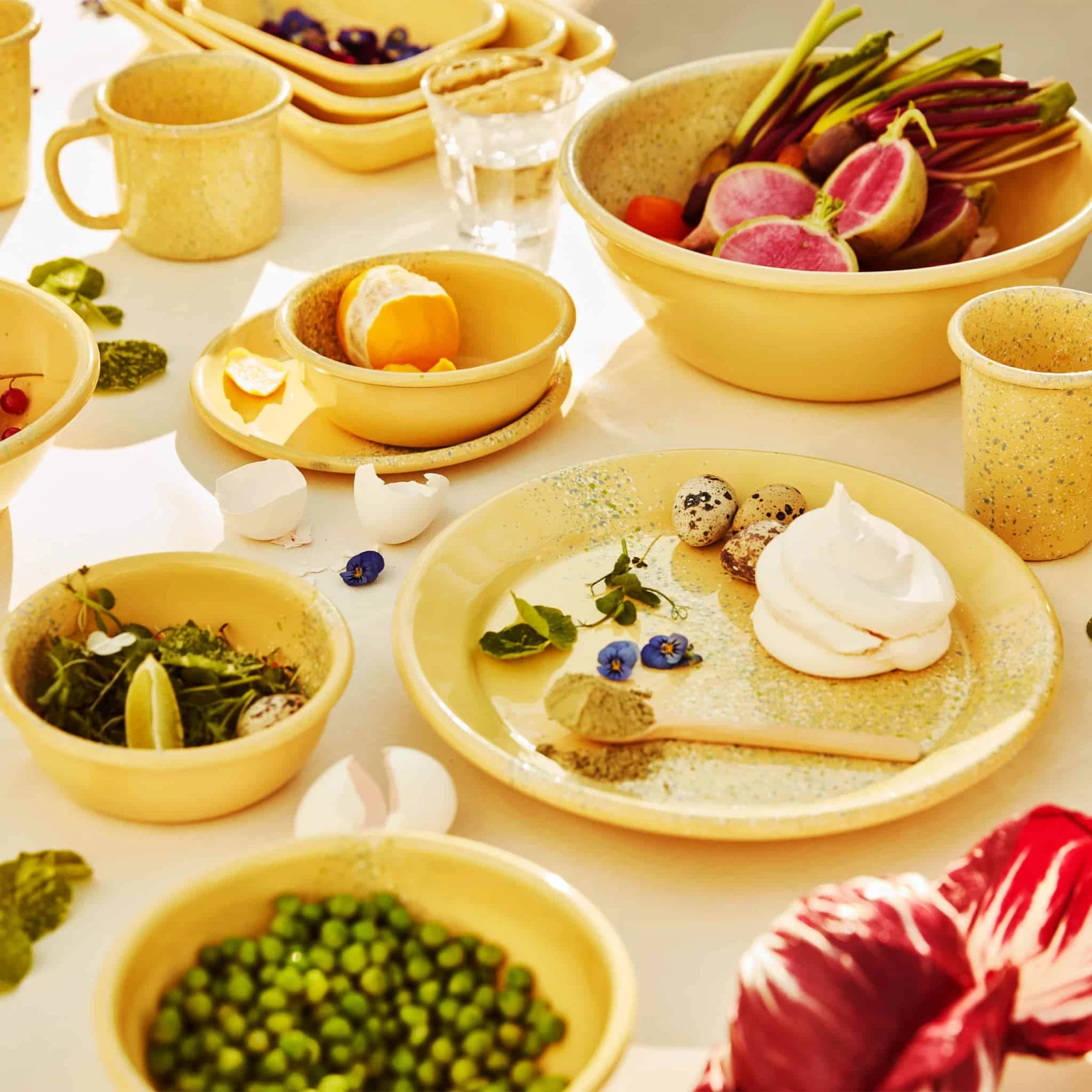 Splatter Fest Enamel Roasting And Serving Dish, Yellow 3 Splatter Fest Enamel Roasting And Serving Dish, Yellow - Image 3