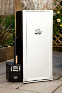 Bradley Digital Smoker 6 Rack -De Buyer Store 6rack bradley smoker lifestyle