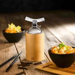 Peugeot Isen Long Pepper Mill 16cm -De Buyer Store BM0022 PeugeotIsenLongPepperMill16cm lifestyle 2