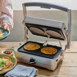 Cuisinart 2 In 1 Waffle & Pancake Maker 5 Cuisinart 2 In 1 Waffle & Pancake Maker -De Buyer Store BV0005Cuisinart2in1Waffle PancakeMakerLife2