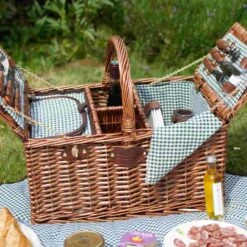 Saint-Germain Green Gingham Picnic Basket, 4 Person 5 Saint-Germain Green Gingham Picnic Basket, 4 Person -De Buyer Store JD0004Saint GermainGreenGinghamPicnicBasket 4PersonLife