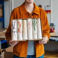 Garden Veg Mixed Design Napkins Box Of 6 -De Buyer Store LT0001 GardenVegMixedDesignNapkinsBoxof6 LS8