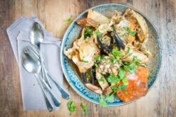 Chouseki Blue Gold Plate 28.5cm Dia X 3.5cm -De Buyer Store chouseki blue gold plate kampot pepper crab above