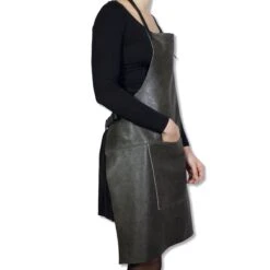 Dutchdeluxes Leather BBQ Apron In Vintage Grey 7 Dutchdeluxes Leather BBQ Apron In Vintage Grey -De Buyer Store dutch deluxes leather bbq apron vintage grey model side